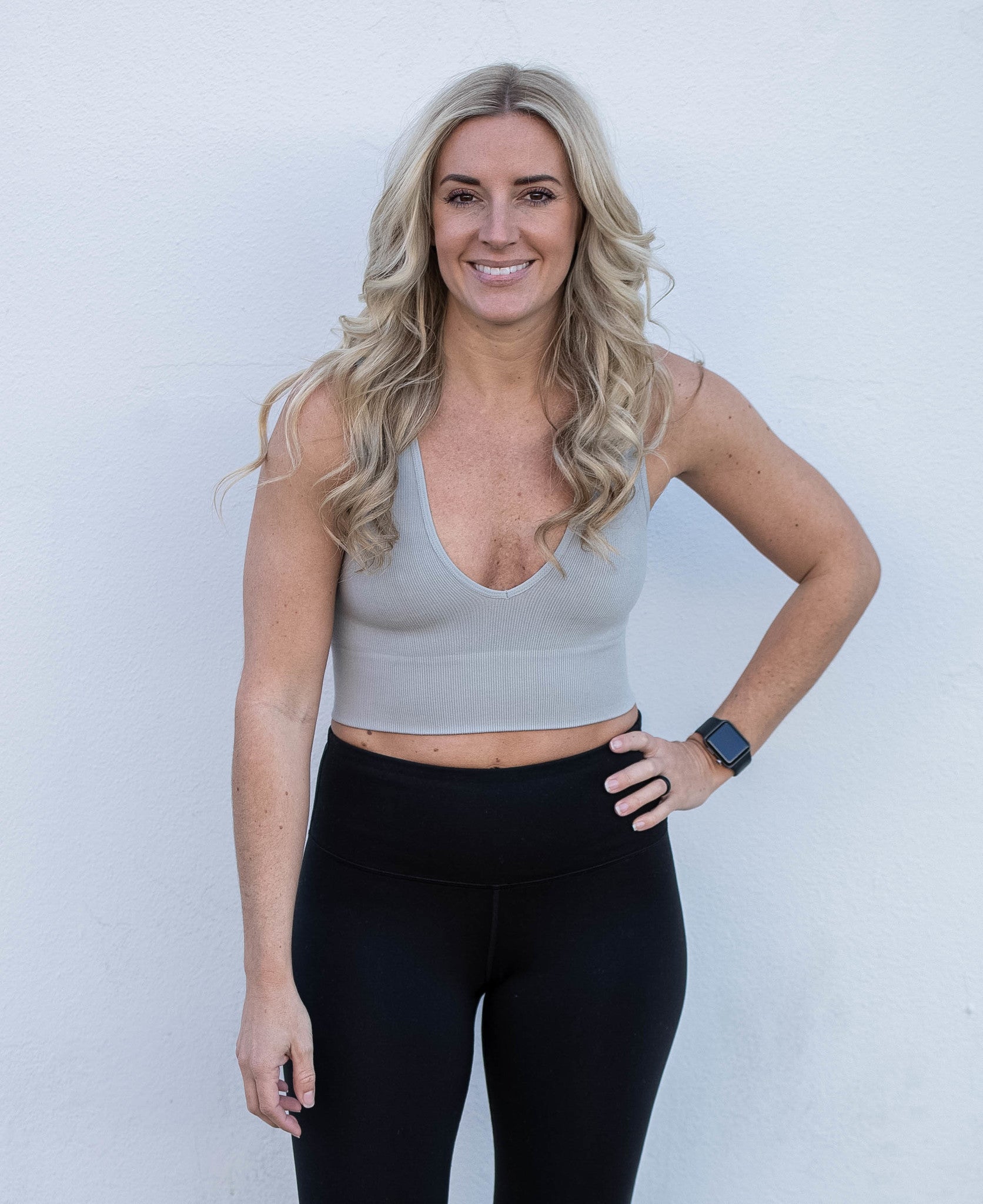 Seamless Ribbed Plunged Vneck Crop Top